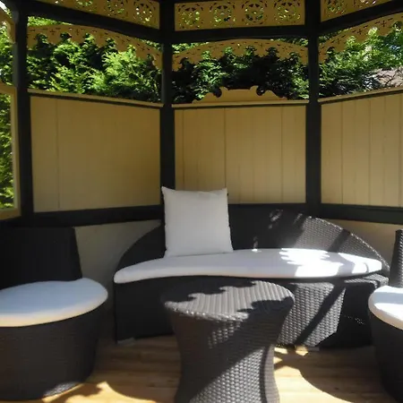 Hotel-pension Vier Jahreszeiten Hotel 3*